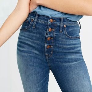Madewell 11" High-Rise Skinny Jeans in Ames Wash Button-Front Edition